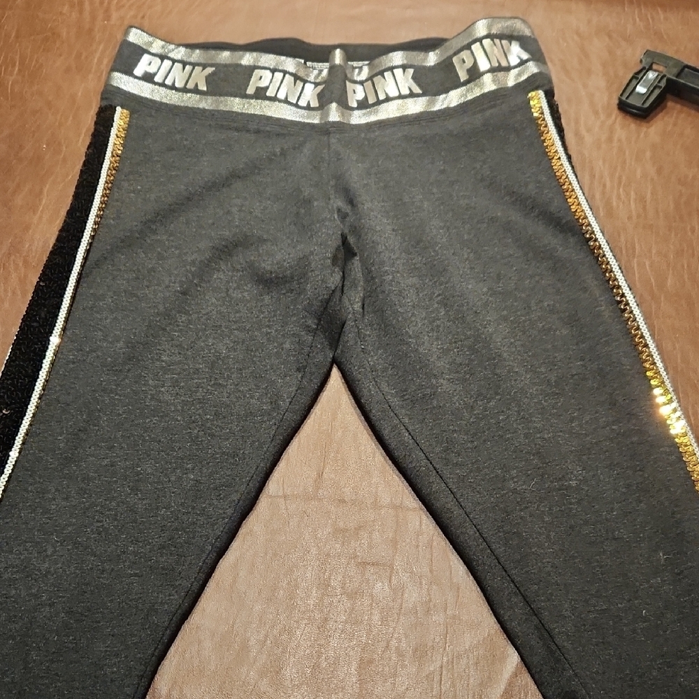 PINK Victoria's Secret Black and Gray Leggings with Stylish Waistband